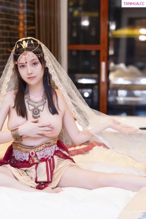 豆瓣酱  [XiuRen]高清写真图 2024.04.07 No.8349 豆瓣酱 美乳性感第61张图片